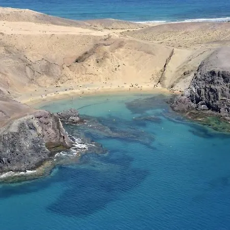 In Playa Blanca Sleeps 4 Includes Air Con And Wifi 3 Βίλα *